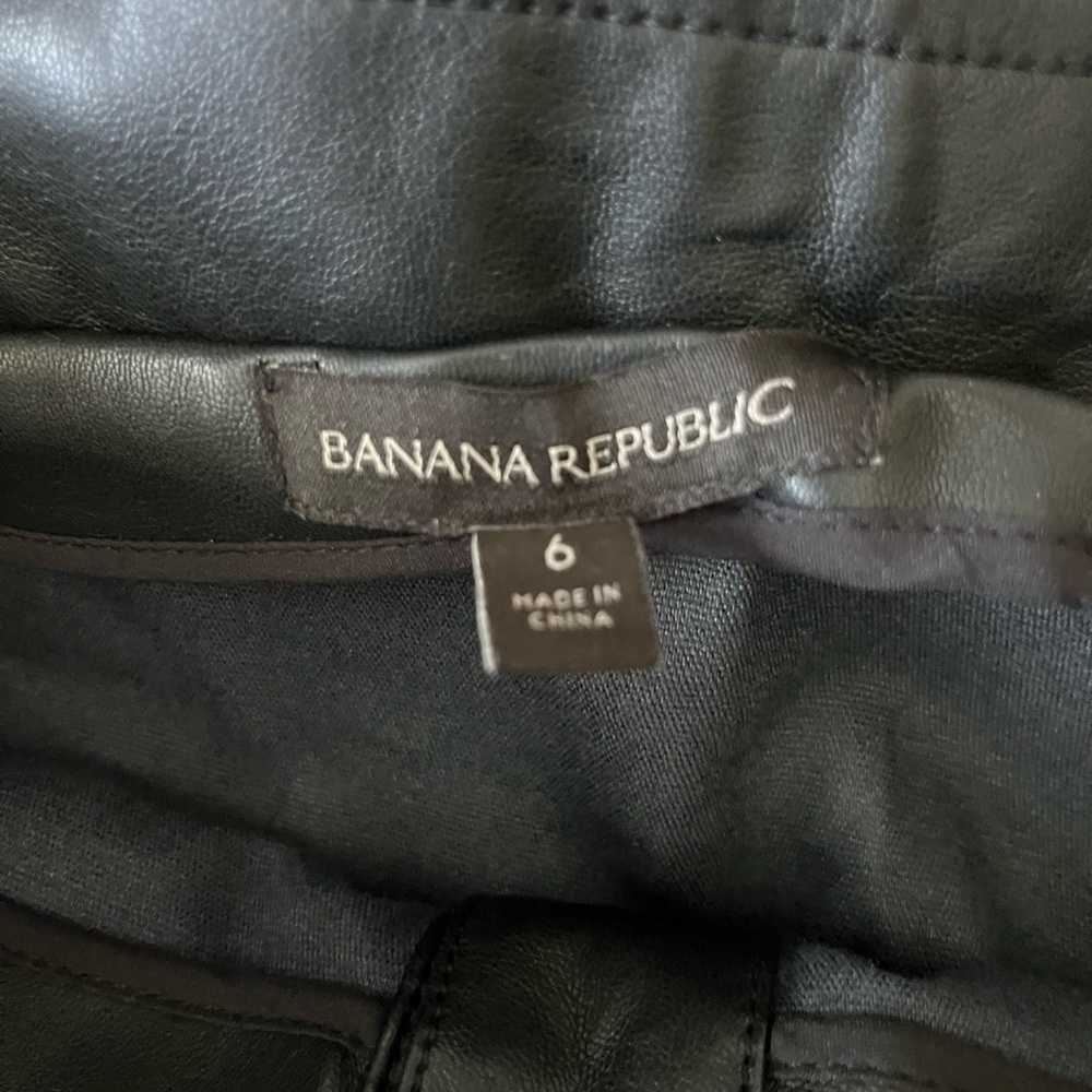 Banana Republic Black Faux Leather Mini Skirt Size 6 - Picture 7 of 9